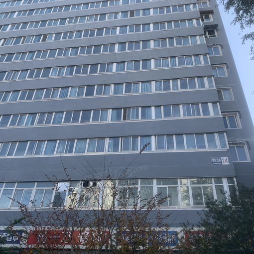展览路24号院3室1厅1卫东南朝向10000.00元/月出租