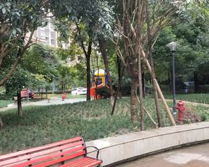 丰怡阳光3室2厅东南