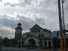 西班牙风格 御溪花园洋房 得房率高 5房设计 90平客厅