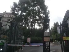 独栋别墅,小区安静位置,精装修可拎包入住,附带大花园,地下室