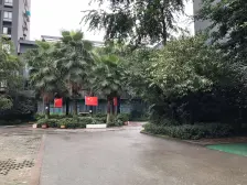 杨家坪商圈,轻轨站旁,精装3房,业主急售