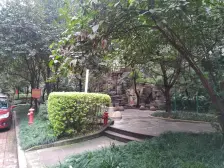 五朵金花,居家安静,大两房,配套设施齐全