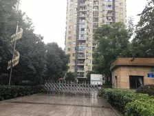 新上 烟灯山公园旁 精装修2房 领包入住 近万达