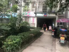 川外校内两室,自己住家装修,可享校园生活配套