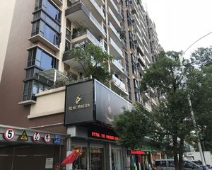 大良东区明日华府,南向4房,顺峰学府。