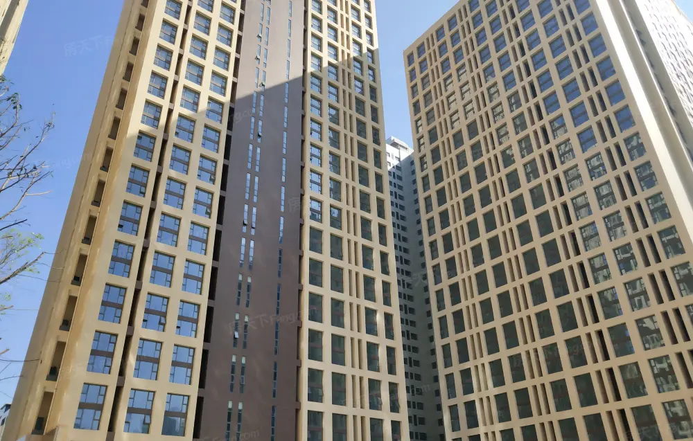 高新楼下地铁口6伊藤万达影院旁tod大型商业体旁