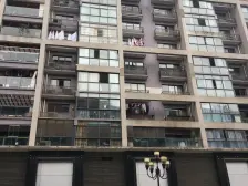 房子可租可卖,保持的很好,出入方便