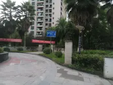 李家沱 曼哈顿城一期一房45万