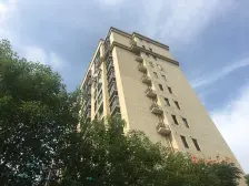 次新小区小户型 一楼带花园 出行便利