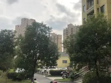 电梯房,南北通透,主卧朝南,闹中取静,随时看房,诚意出售