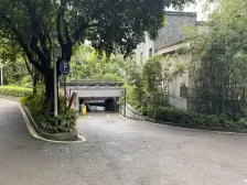 学府路 天景山院里五房468万