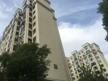 2017年次新房,半人车分流,精致奢装全明两房,拎包住