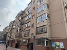 经三街两室一厅南北户型,精装修光线充足,价格可议