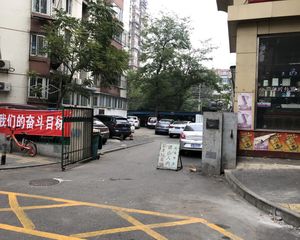 海户西里33号院2室1厅西南北