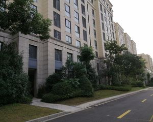 产权清晰无贷款,房东诚心出售 装修保养好