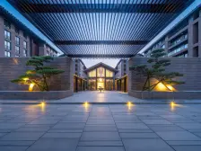 北龙湖一梯队永威上和院 一楼带院南北花园 看房方便