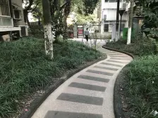 大渡口步行街,松华阁的正规两房,近轻轨,出入方便