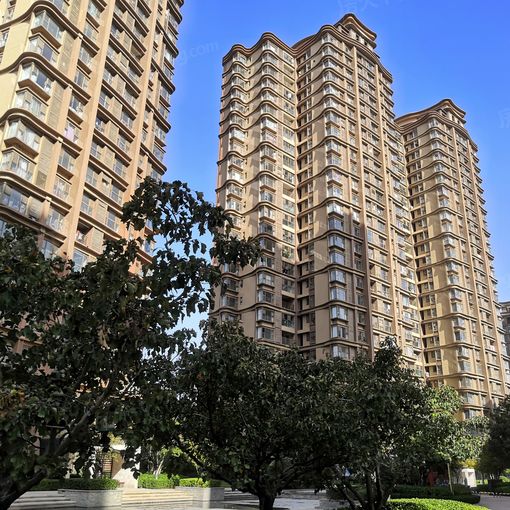 雅居乐国际花园4室2厅2卫南北朝向3501.00元/月出租