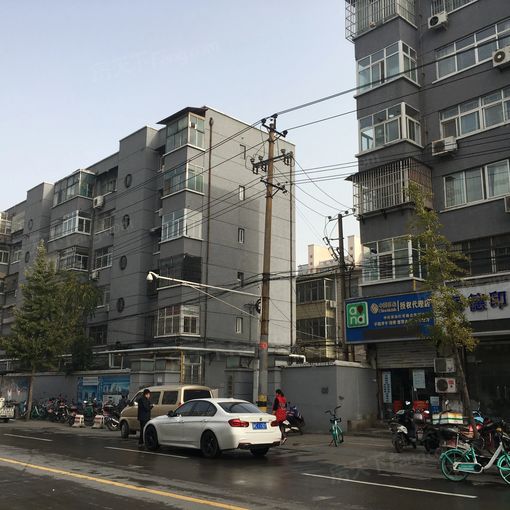 行署路9号院3室2厅1卫南北朝向2000.00元/月出租