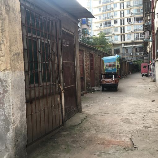 六建家属院(行署路)1室1厅1卫南朝向600.00元/月出租