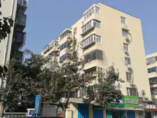 多层 双气小三房 户型南北通透 另带一个15平地下室