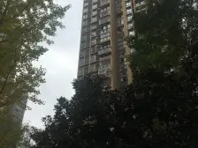 两路空港 环湖雅居B区C组团三房65万