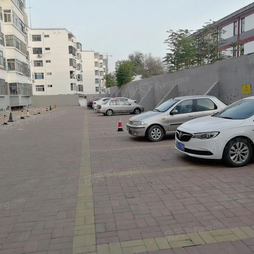 Õû×⡤ʮóËÔ°Ð¡Çø 2ÊÒ1Ìü ¶«