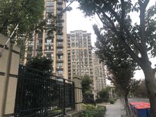 紫东南苑南区 精装修三房 随时看房 价格可以沟通