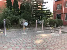 康居园里 小区中间位置 南北通厅 两室 非住宅 一楼