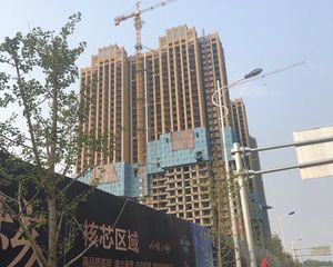 帝辰金缇水郡4室2厅南北