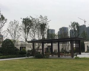 中铁城鉴湖栖郡3室1厅东南