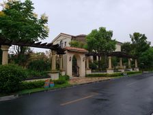 楼层好,视野宽阔,采光充足,配套设施齐全,交通便利