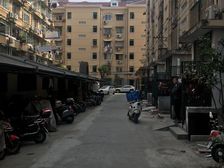 乐山边套全面户型,朝南带阳台,老房东诚信委托,价格可以谈