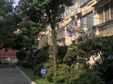 大开间,一门关,小区中心位置,闹中取静