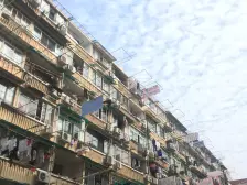 精装1房有电梯,楼层好,地段好,近地铁,ITC。
