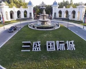 绿地国际花都,地理位置优越,人车分流。