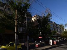 业主诚意出售,小区绿化好,停车方便,出行方便