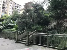 近地铁 万达广场旁 朝中庭住家安静 交通便利
