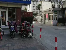新上陇南小区,正南一房,中间楼层,诚心卖的