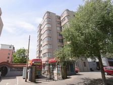 不吃差价不收返费少先22中间楼层诚意出售价可议