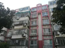 近古华园、近地铁、飞机户型、朝南三开间带院子。
