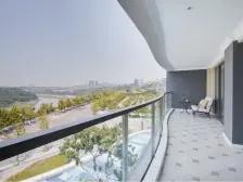 玉 带 缠 腰,横厅5房,一线观江,奢华品质。