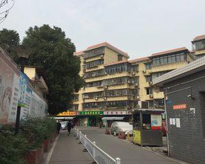 红本在手产权清晰诚心出售新天小气新开铺