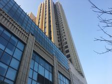 毛坯大四居,户型方正,全天采光无遮挡