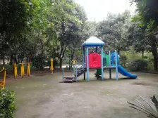 轻轨小两居,大阳台,配套成熟。