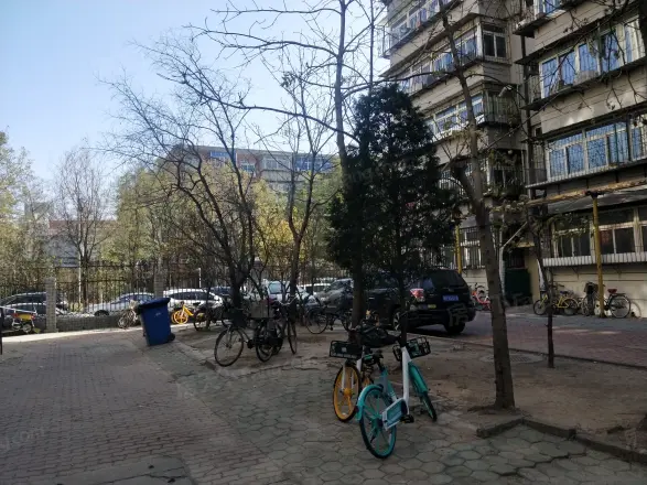 跃进里小区