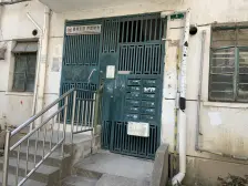 梅川路步行街 25万精装修两房带车位 出门是社区食堂