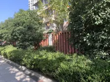 梅川路步行街 25万精装修两房带车位 出门是社区食堂