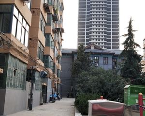 人民巷18号1室0厅西