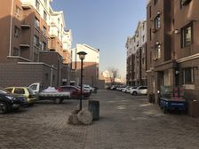 海威二区拎包入住8室上下两层也可以单独购买